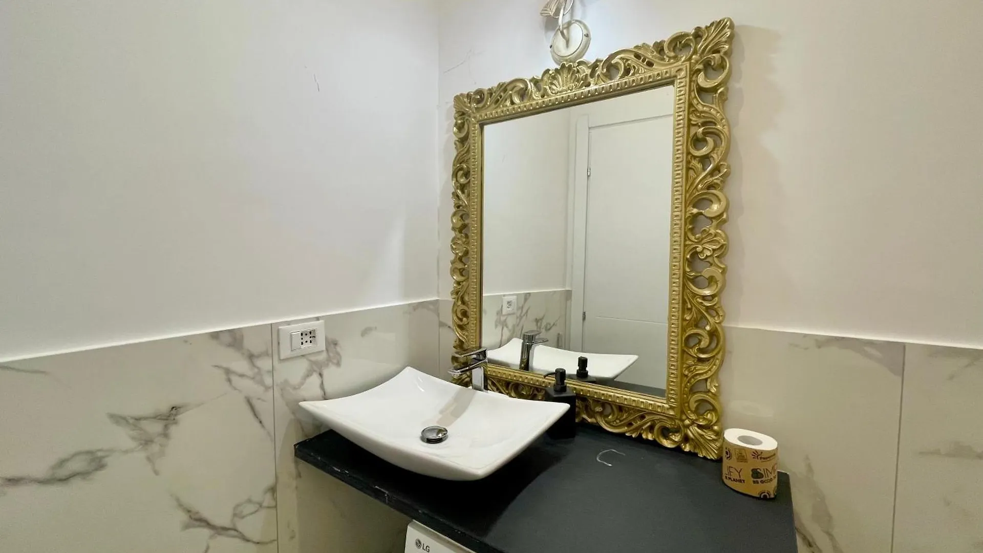 Happy Family Apartments Imperiale Genoa 0*,